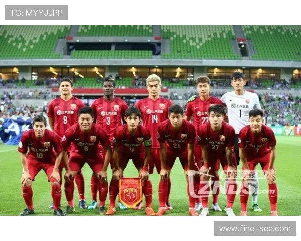 狼队球迷18与77分钟举牌抗议复星集团引热议的赛场风波事件